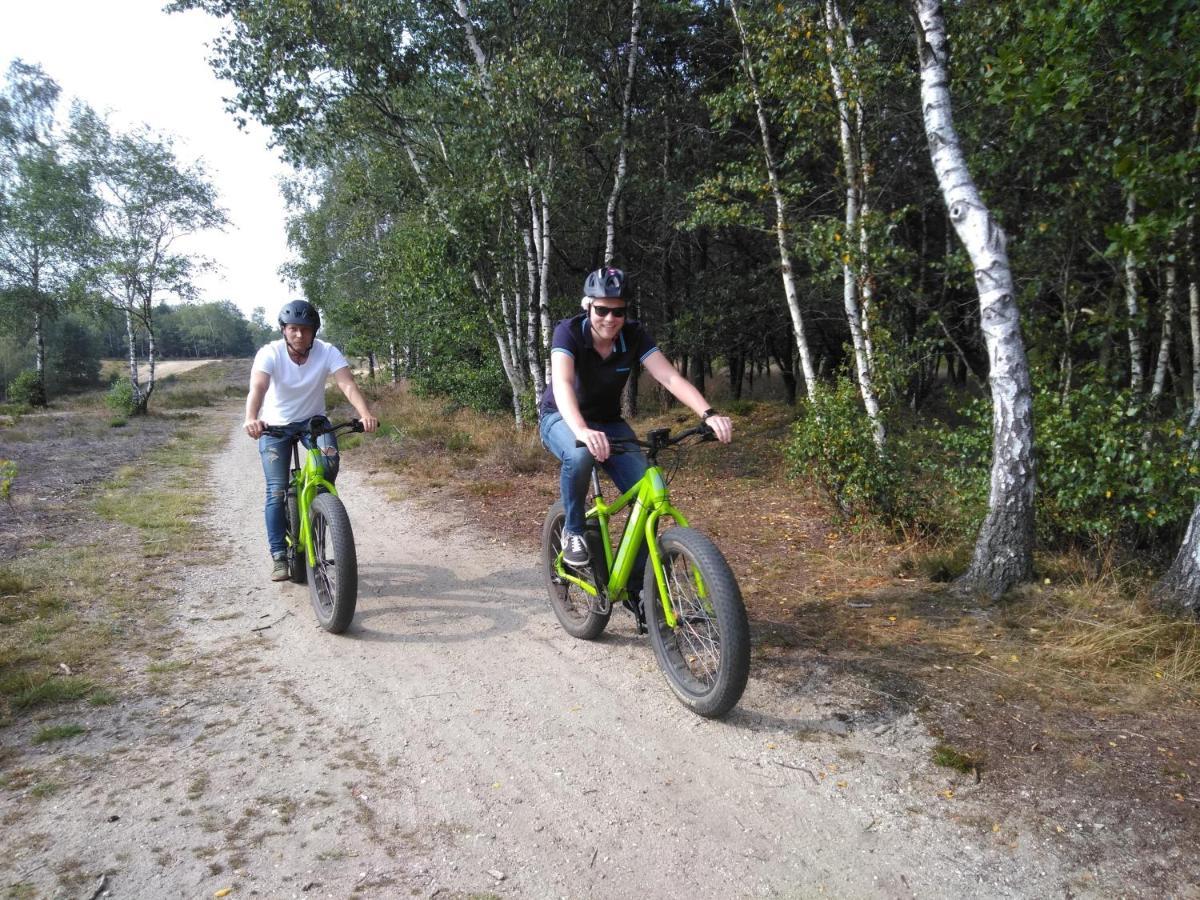 Chalet Op De Veluwe # Berk Putten Exteriör bild